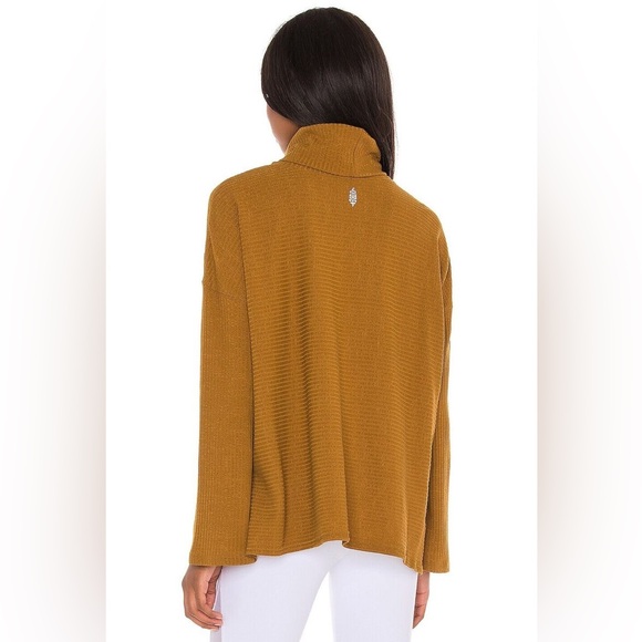 NWOT Free People Movement Can’t Handle This Turtleneck - Picture 3 of 11